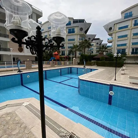 Saray Rezidence 212 Sokak квартира